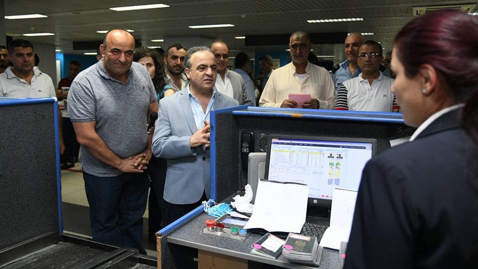 المهندس خميس يتفقد المطار خلال جولة للاطلاع على تحضيرات معرض دمشق الدولي في دورته الـ /61/